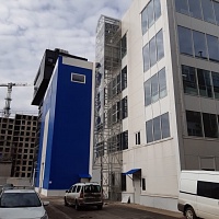 Подъемник грузовой в металлокаркасной шахте, 1500 кг, Спб