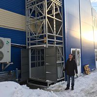 Подъемник грузовой в металлокаркасной шахте, 1000 кг, Саранск